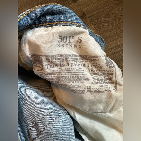 LEVIS 501 Jeans 🩵 Cropped Button Fly Raw Hem 90s - Picture 7 of 7